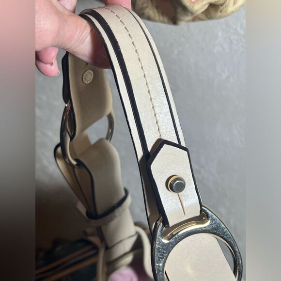 Dooney&Bourke Vintage rare collectible bag, bucket drawstring, ivory gold tone - Picture 16 of 16